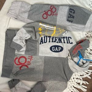 Gap sweatsuit